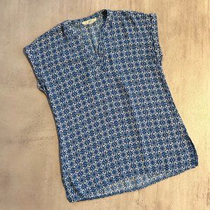 Pink Rose | Lightweight Short Sleeve Top | Blue & White | Small